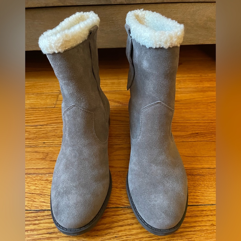 Sole Society Gray Suede Pull On Boots